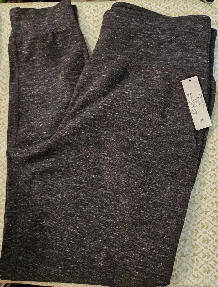 New... Ladies Medium, Athletic Works