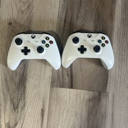 Xbox Series X Controllers 