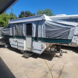 2025 Fleetwood Yuma Camper