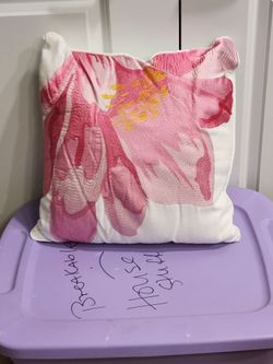Multicolor bed pillow