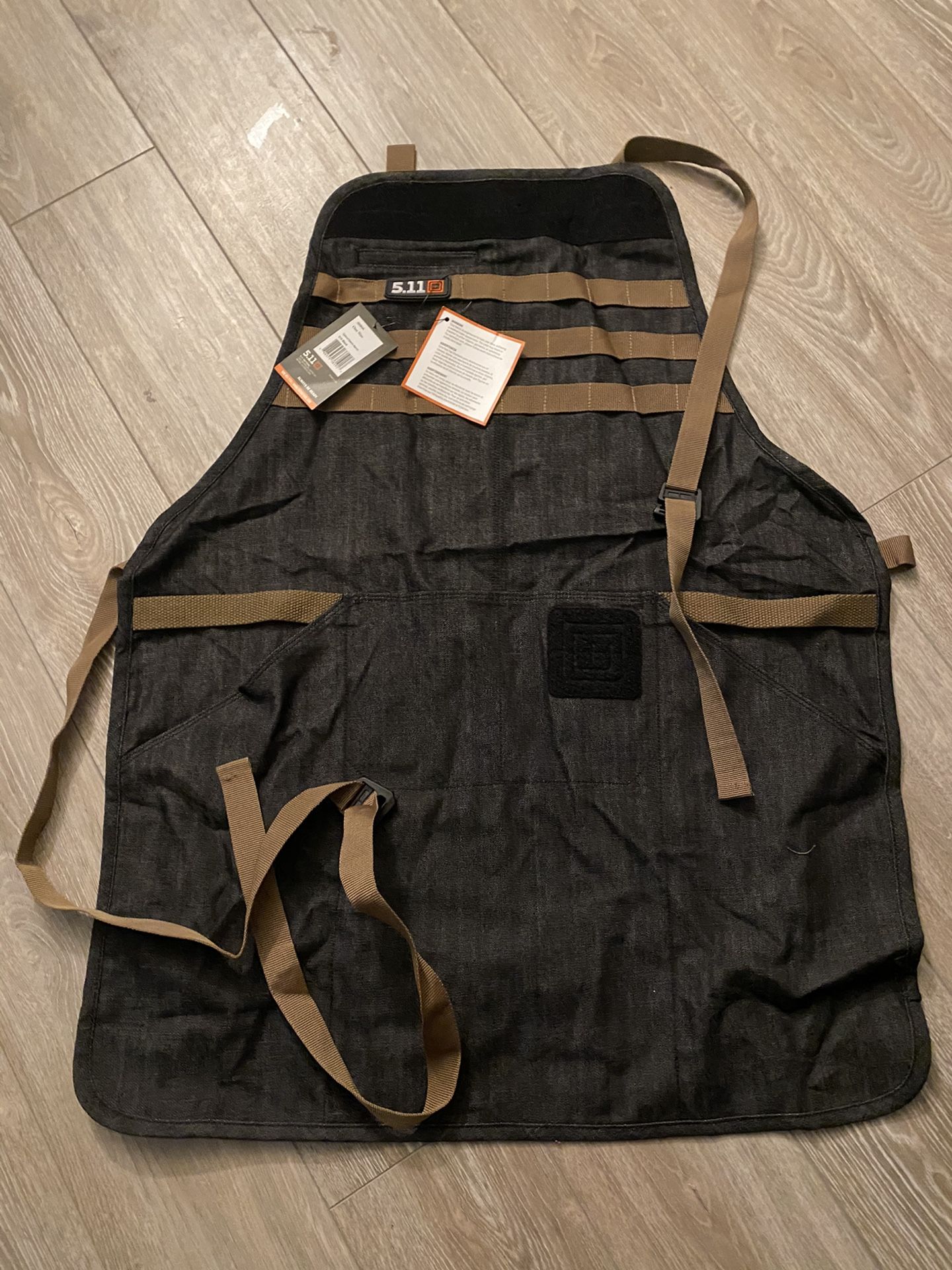 5.11 tactical Apron for Kitchen Cocking New !!!