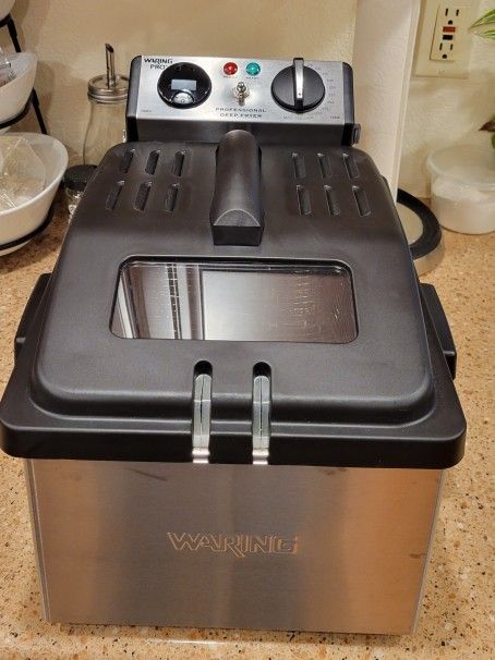 Fry daddy plus electric deep fryer for Sale in Fountain Valley, CA - OfferUp