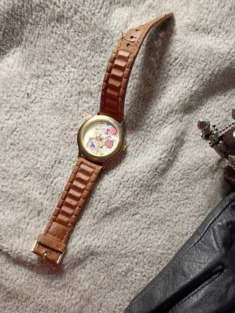 Everlasting Times Limited Edition Disney Snow White Dwarfs Wrist Watch Vintage
