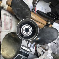 Stainless steel boat propeller standard rotation 13 1/4X 20 w/13 spline shaft like news 