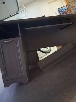 Grey/black working table