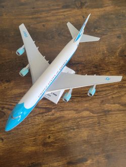 Airforce 1 Boeing 747 Desk Model Plane