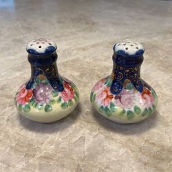 Antique Salt And Pepper Shakers