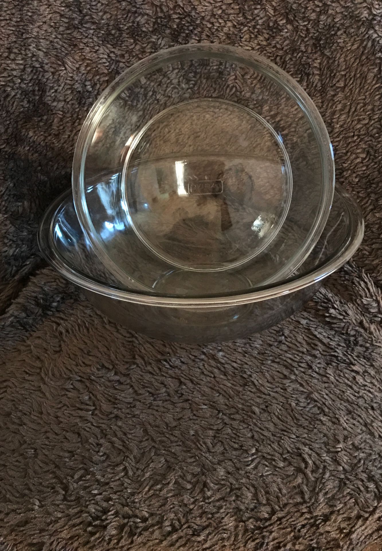 Pyrex glass bowls