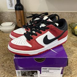 Nike SB Dunk Low Chicago Size 5.5 Men 7 Womens