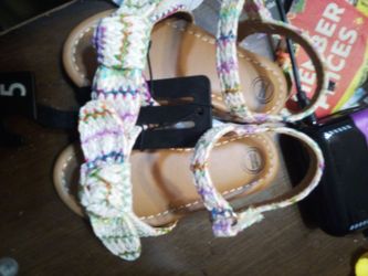 Toddler shoes size 5