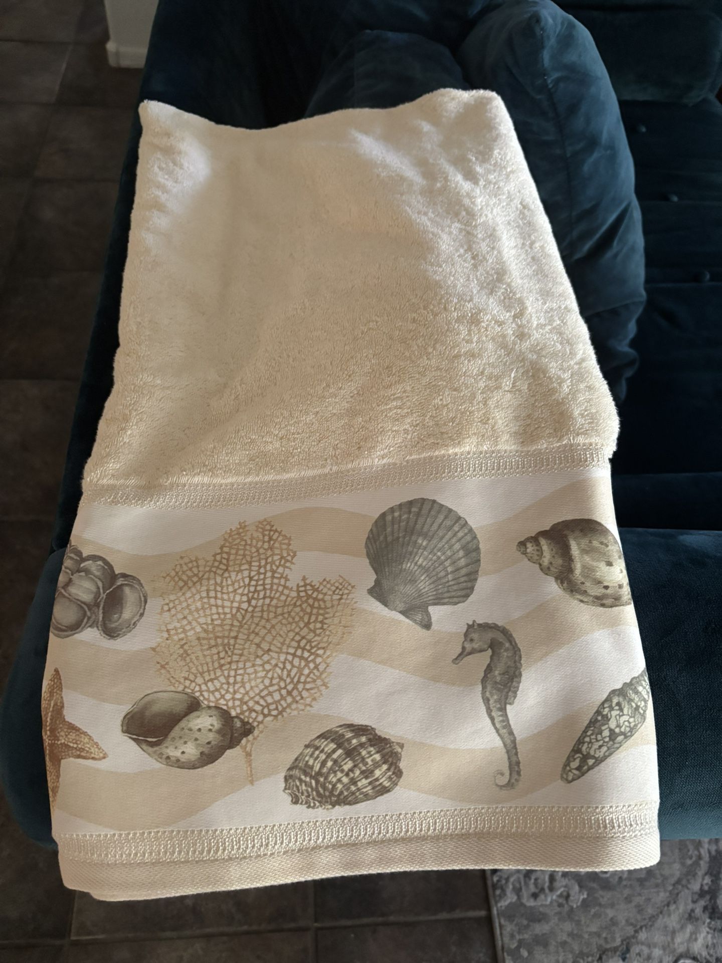 New Bath Towels Seaside Theme: Bath And Finger Tip Towels, Sea Shells, Sea Horses, Coral