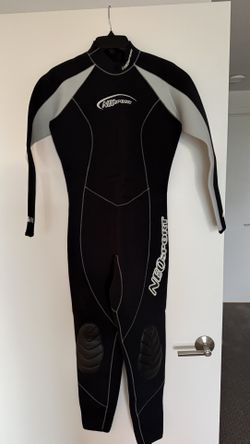 Neosport scuba dive Women Vet suit, Size 8
