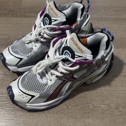 Balenciaga Size 8.5