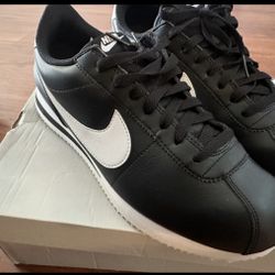 Nike Cortez Size 11 Men’s 