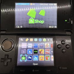 Nintendo 3DS Black W/ 32gb And Charger *ALL GAMES*