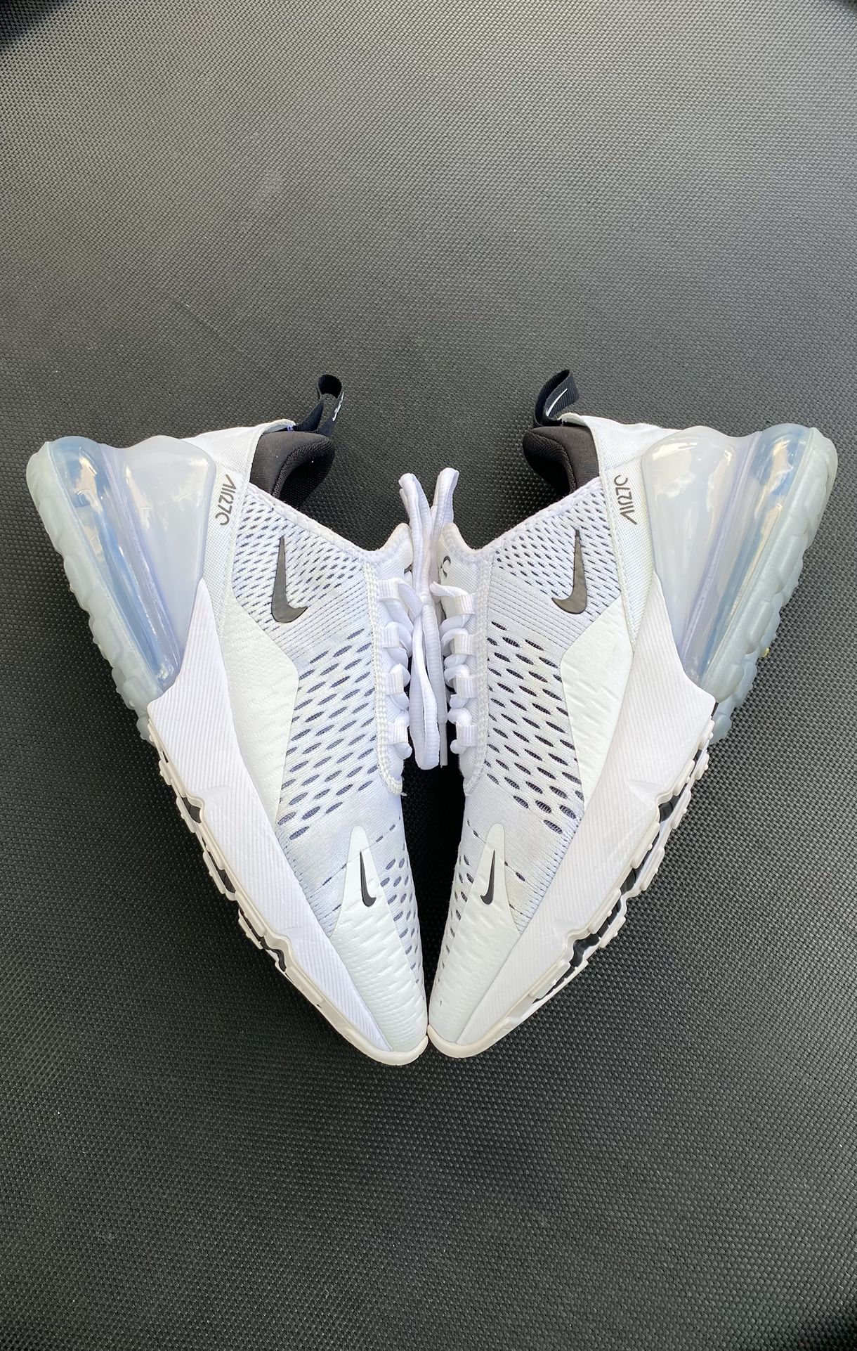 Nike Air Max 270