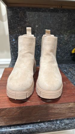 Charlotte russe  woman boots