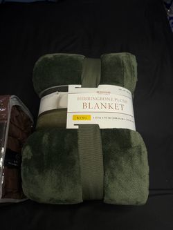 Berkshire Herringbone Plush Blanket King