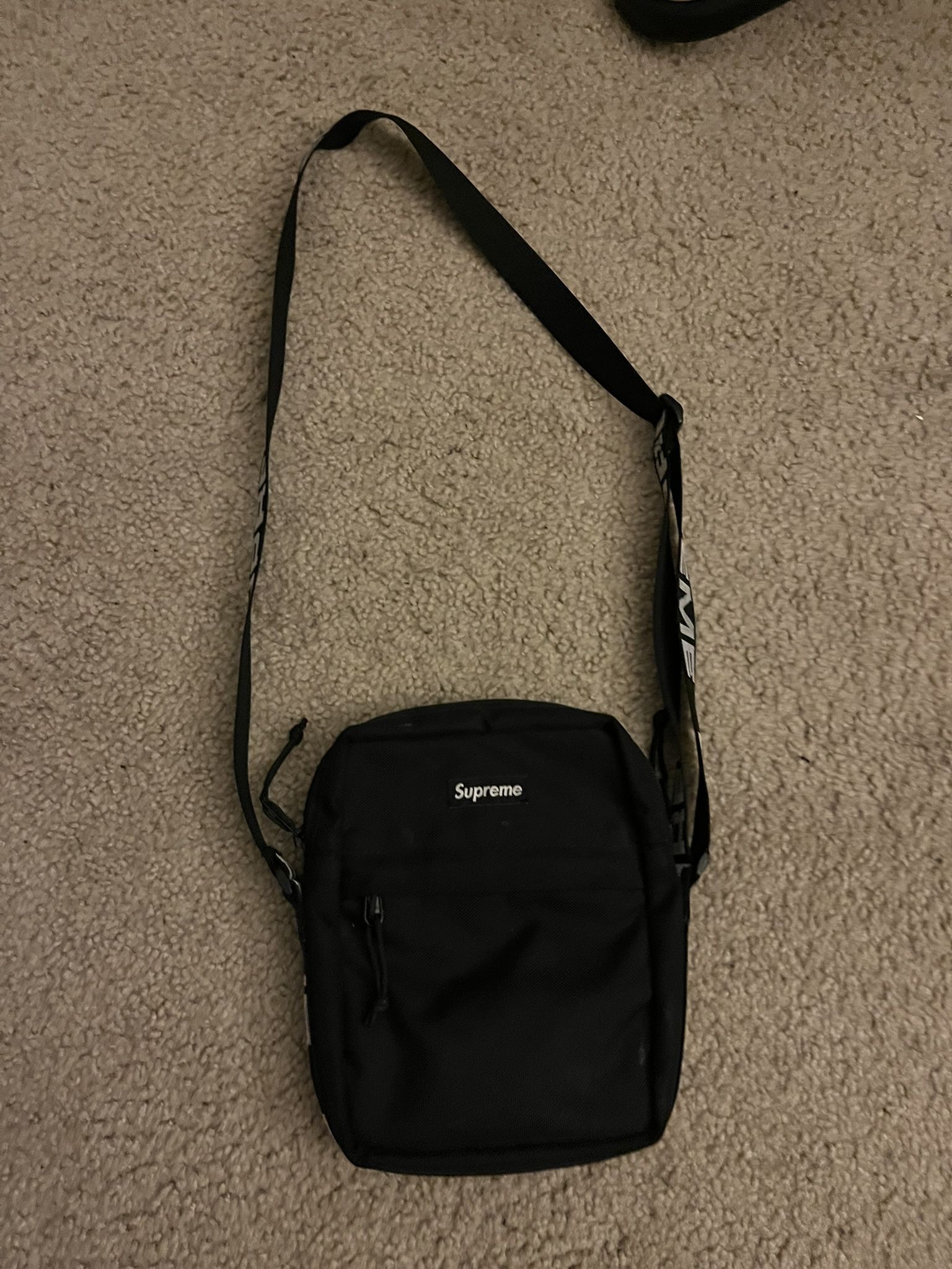 Supreme ss18 shoulder bag