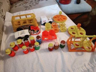 Vintage 70s Little People 26 Pieces And Figures