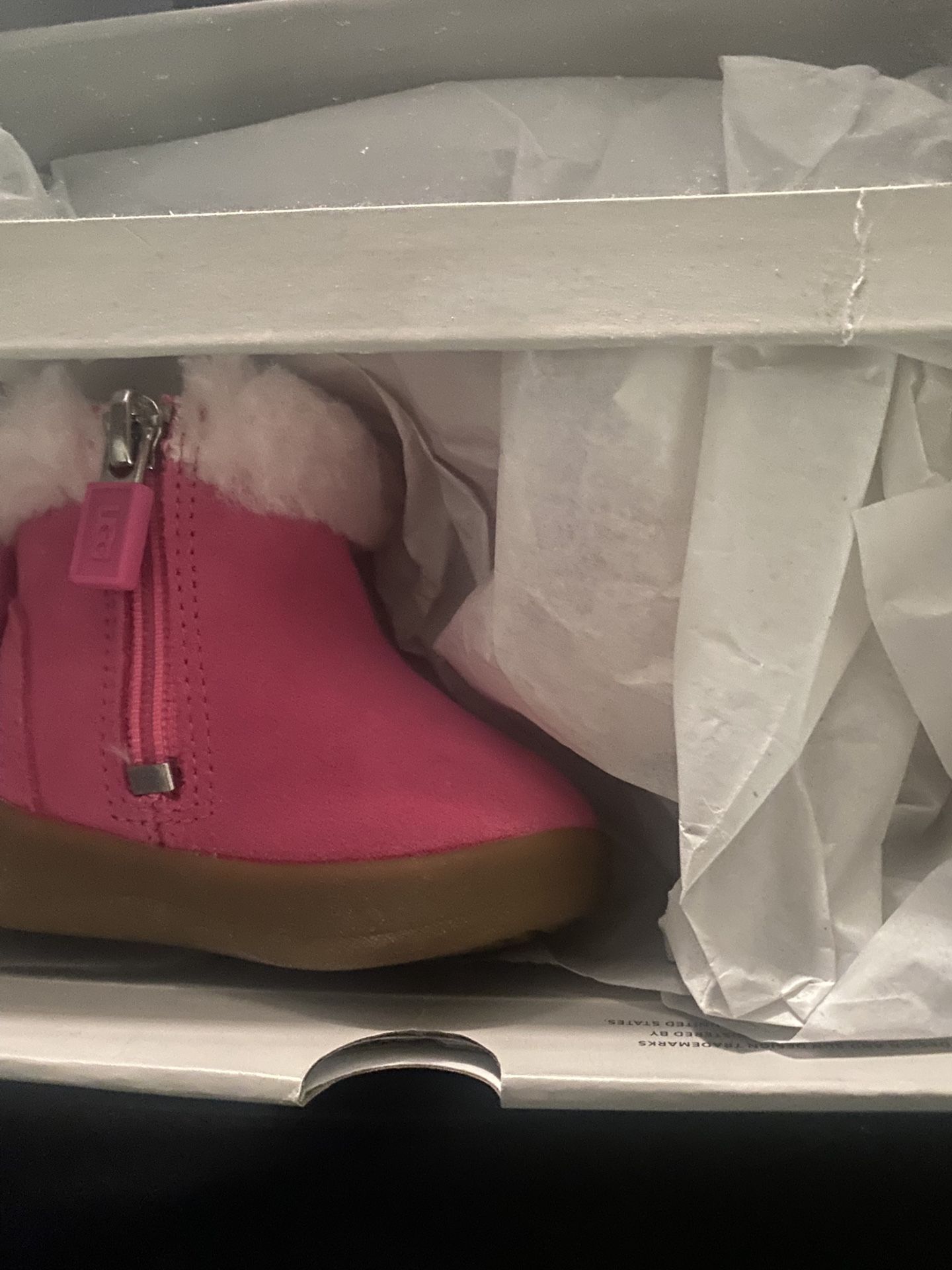 UGG Baby Mallya Boot Size 0/1Infant Pink Azalea Sheepskin Cuff Side Zipper