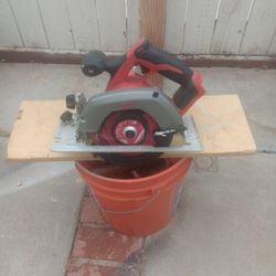 Milwakee Saw