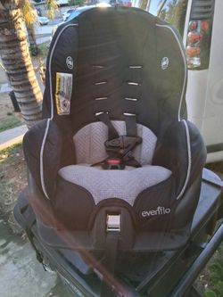 !! Baby Carseat  Expired  Firm Price