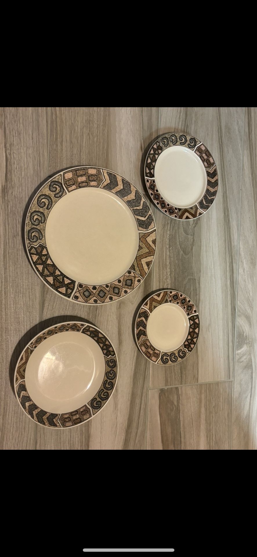 Sakura Majesticware Crete Pattern dinnerware