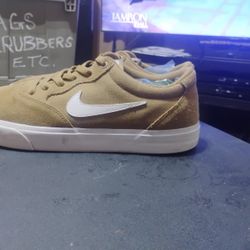 Nike skater shoe size 10 $40
