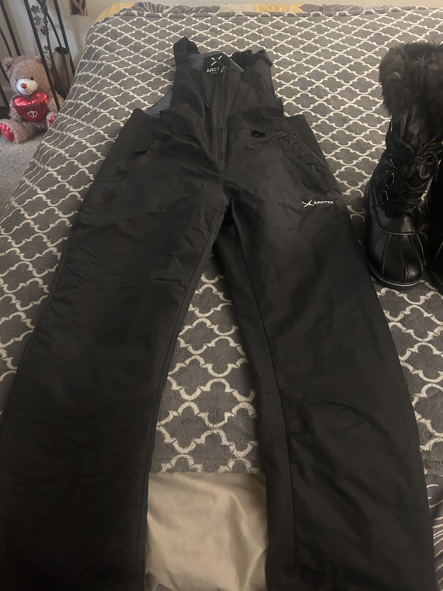 Snow/cold Overalls & Snow Boots