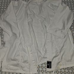 CYBER WEEK DEAL!!!Knockout Gear White Martial Arts Gi Set