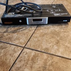 Monster Power HTS 1600 Home Theater Powercenter
