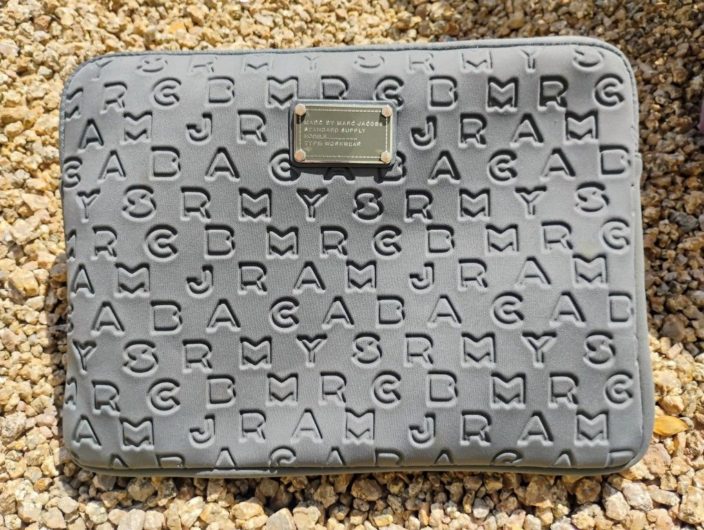 Marc Jacobs Dreamy Logo 15" Laptop Case for Macbook Air Grey
