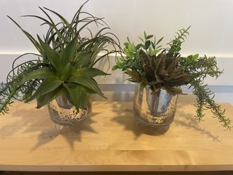 Table Decorations Set Of 2, 6.5” height