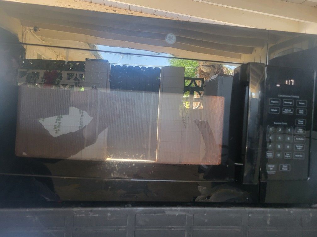 General Electric Microwave
