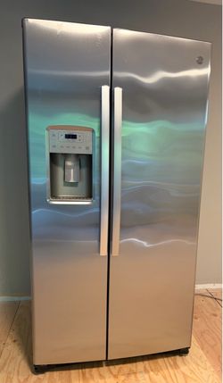 GE Side by Side 25.1 cu ft Fridge - 50% OFF RETAIL