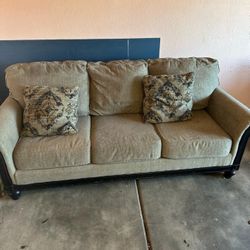 Set 2 Sofas 