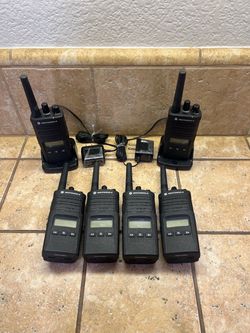 MOTOROLA RMU2080d commercial / business Two-Way radios