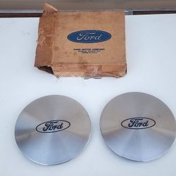 2 Mustang 10 Hole Center Caps