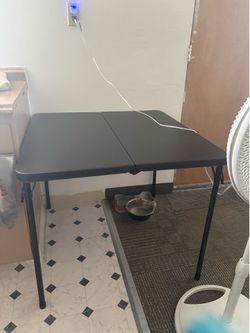 Black table stackable