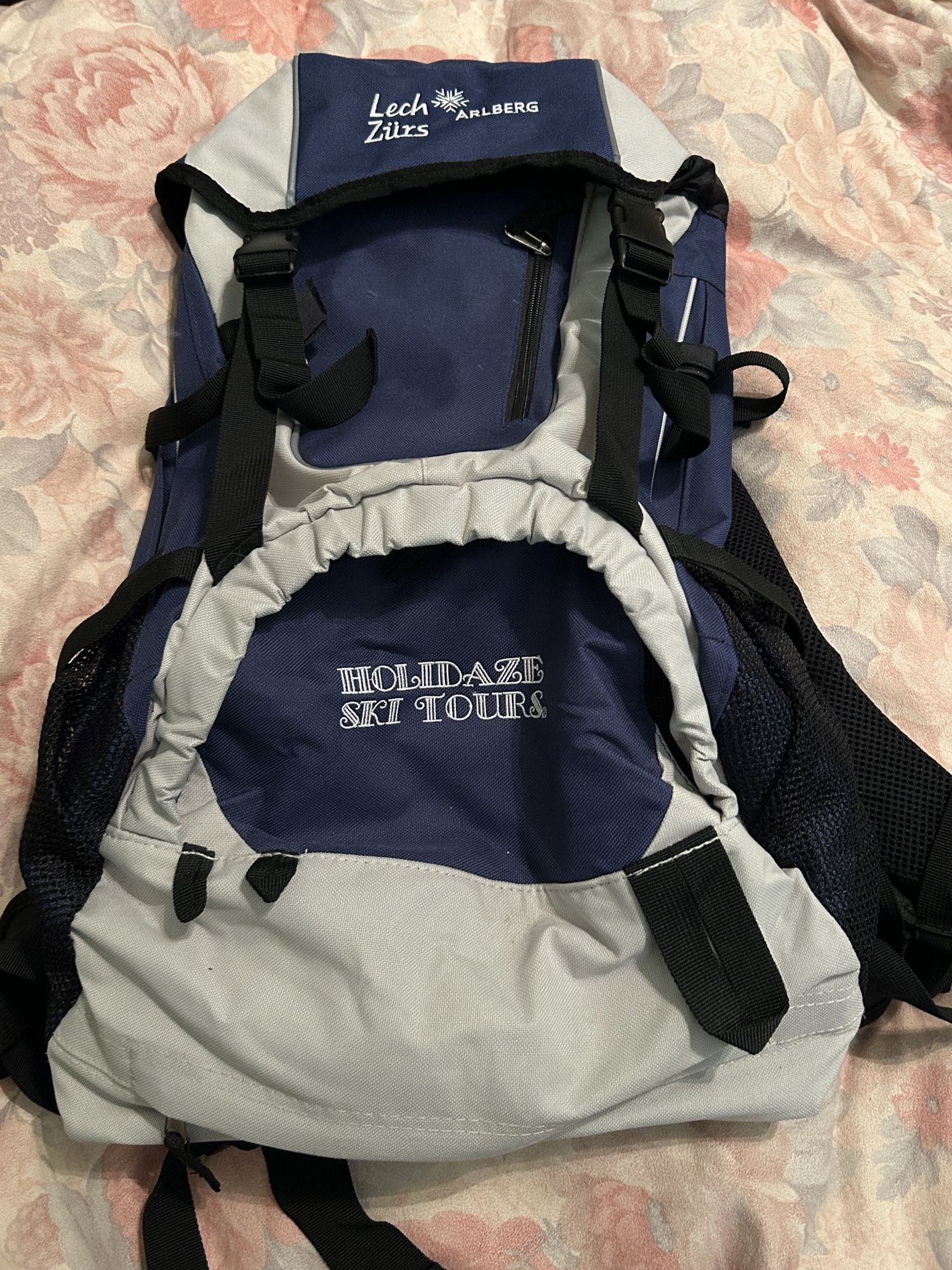 H2o back pack received from travel agent. 24x14