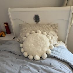 Twin Bed - White with Lavender Design 