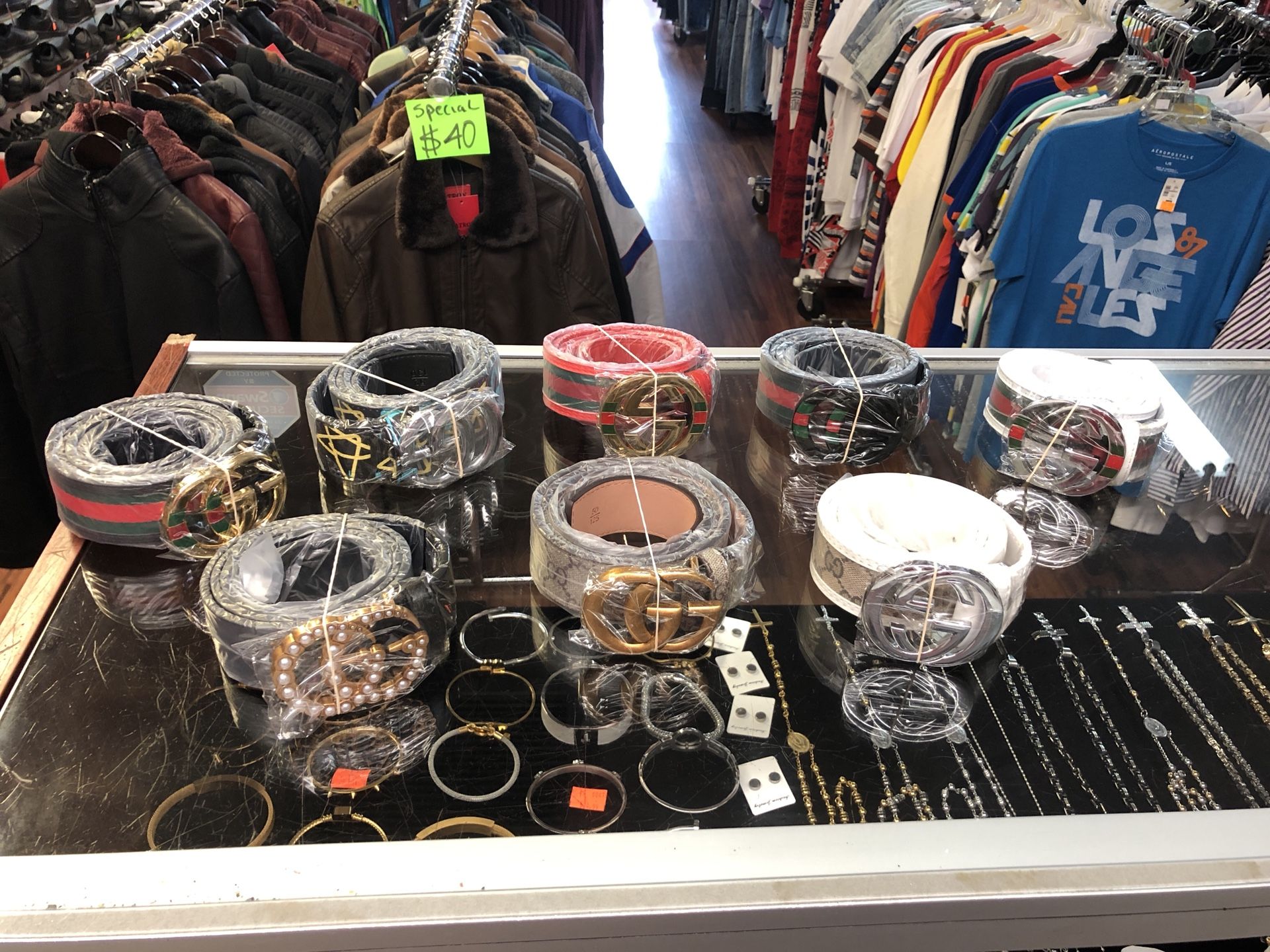 Gucci louvi versace hermes fendi