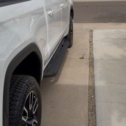 GMC Sierra 1500 AT4 Running Boards 