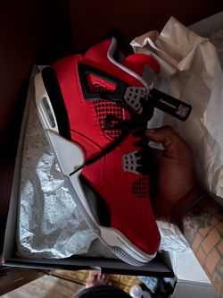 Size 11 4s