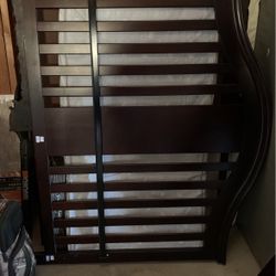 Baby Crib In Really Good Conditions Brown