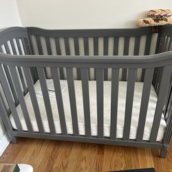 Sorelle Berkley 4-in-1 convertible crib with mattress