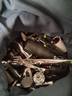 Bunch of carlyne sockets and swivel sockets and ratchets