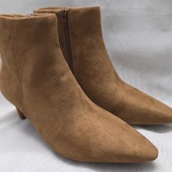 Universal Thread Womens Size 11 Heel Boot Tan Taylor Suede Side Zip 2 3/4" Heel