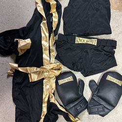 Knockout black & gold boxing outfit size small